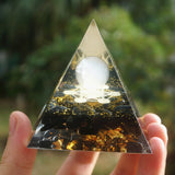 Pyramide Orgonite Quartz Rose Reiki 60mm faite main