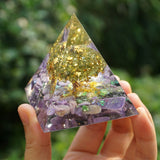 Pyramide Orgonite péridot/Charoite Reiki 60mm faite main